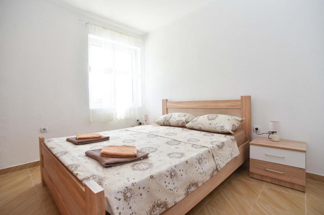 Ban Apartmani Budva Exterior photo