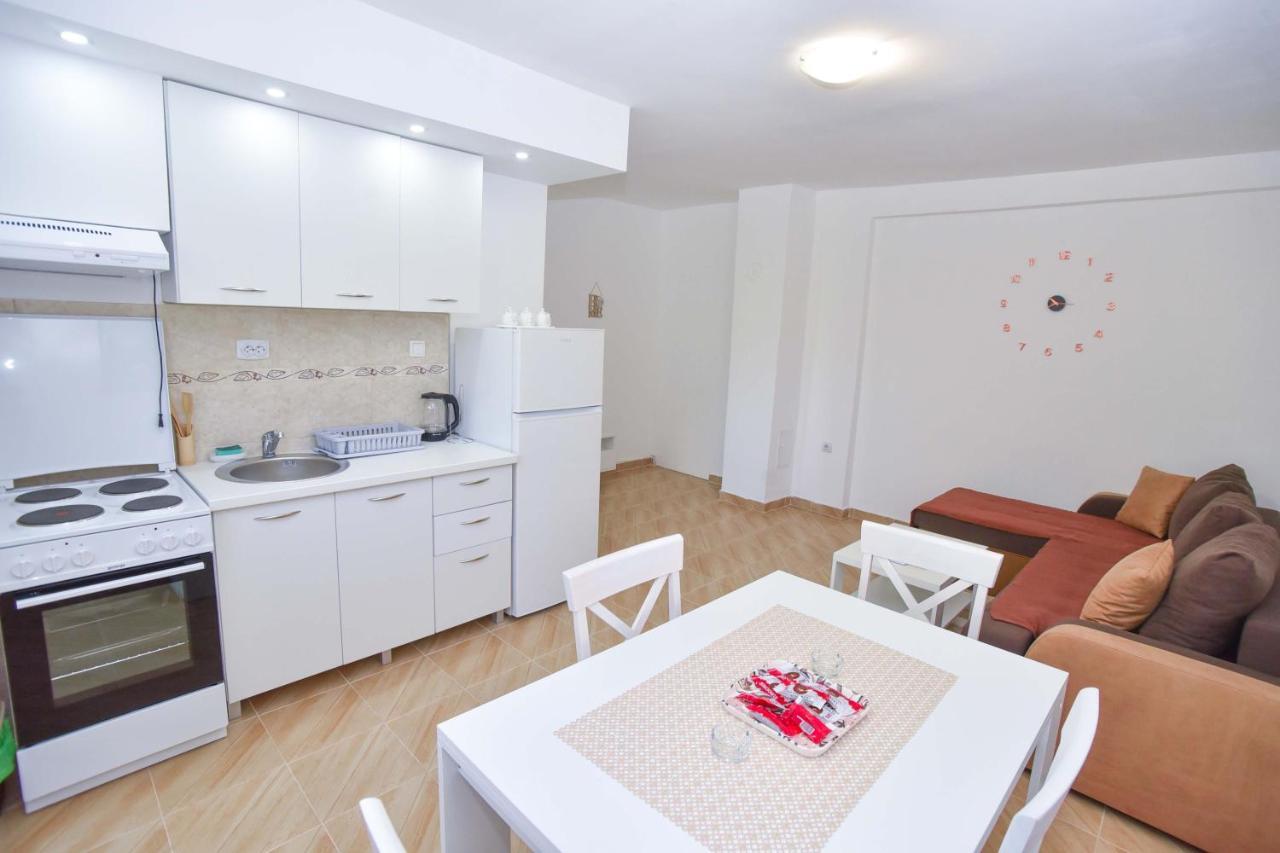 Ban Apartmani Budva Exterior photo